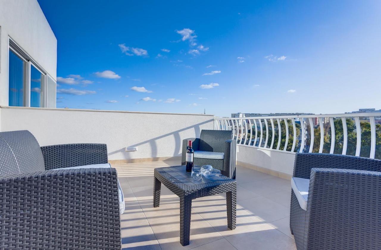 Centric And Modern Penthouse Close To Amenities Msida Exteriér fotografie